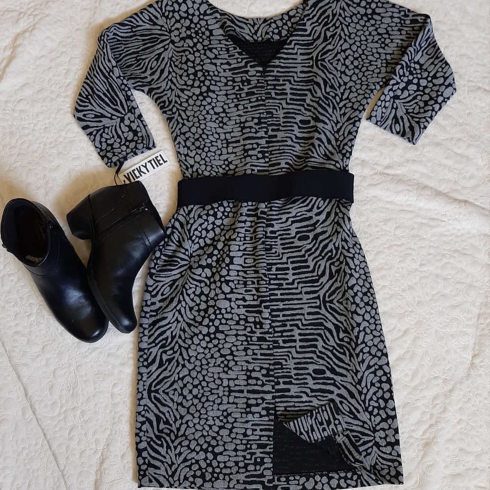 Stylish Dress! - Picture 2 of 4